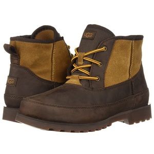 NIB boy’s UGG boots